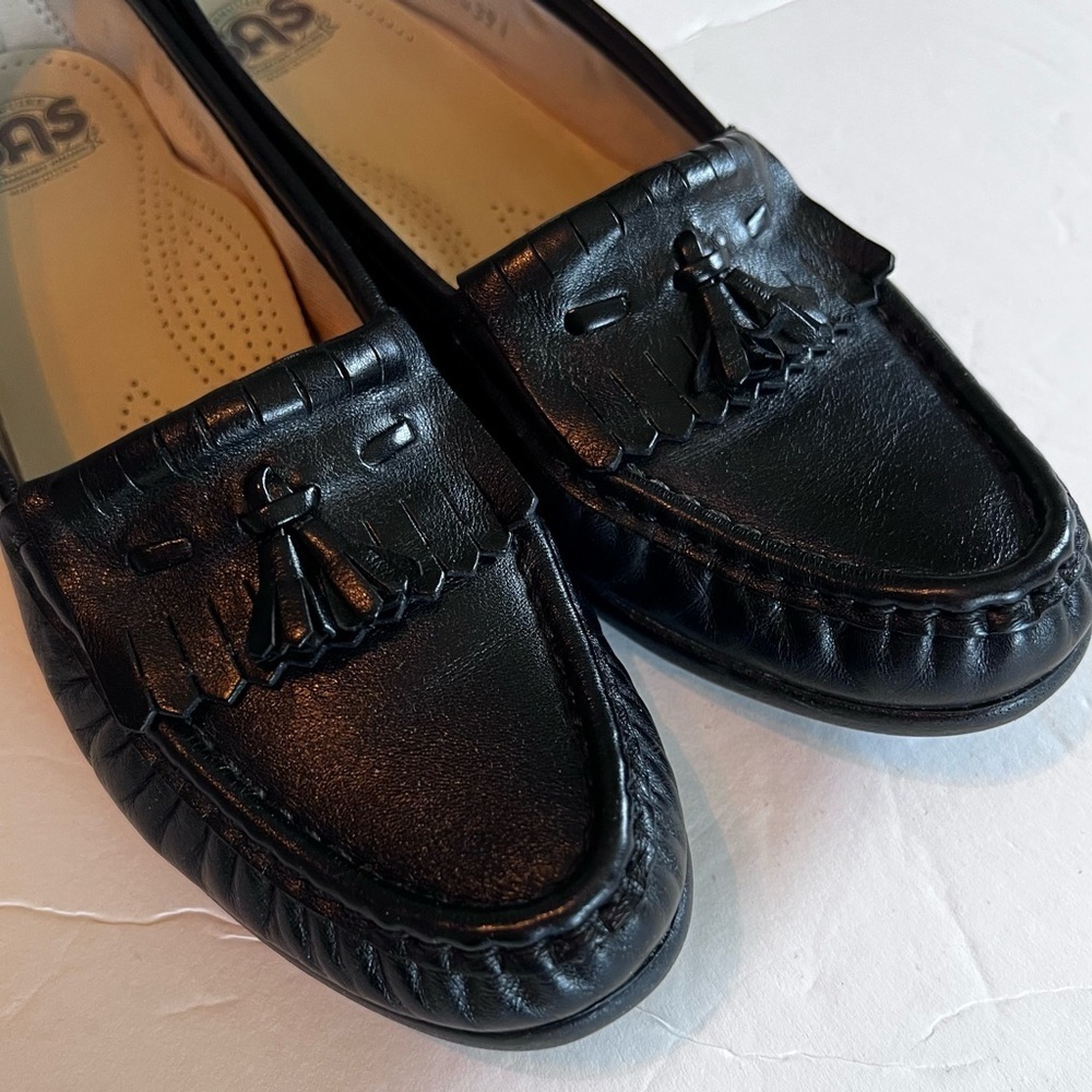NWOT SAS Women's Tassel Kiltie Loafers in Brown size 8S - Picture 3 of 8